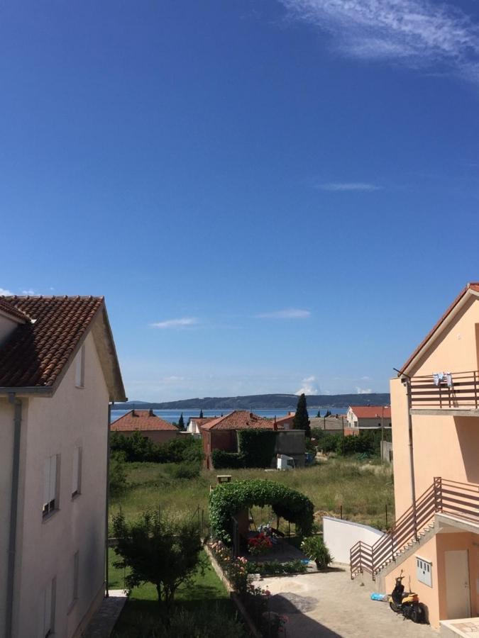 Apartments With A Parking Space Kastel Kambelovac, Kastela - 15480 Exterior photo